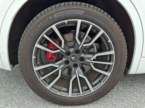 Certified 2024 Maserati Grecale Modena AWD/4WD image 16