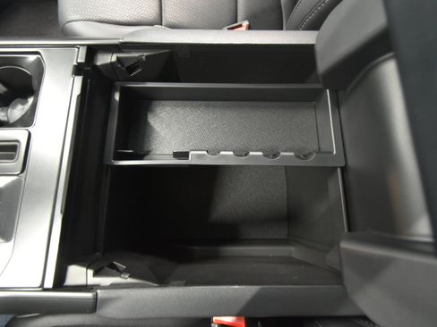 New 2025 Ford F150 Lariat w/ Equipment Group 502A High image 15