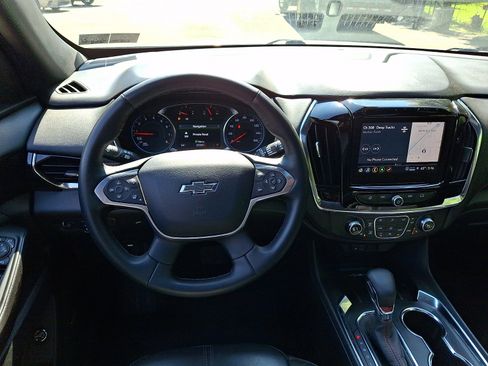 Used 2023 Chevrolet Traverse RS AWD/4WD image 13
