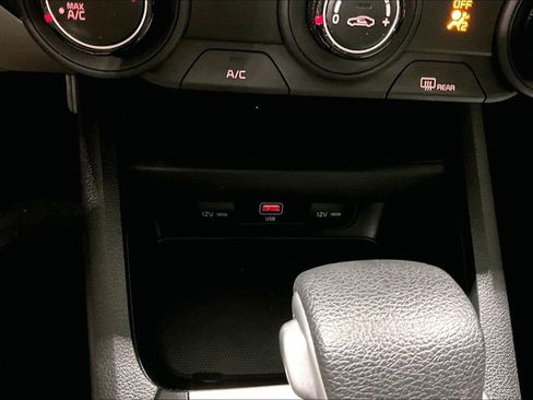 Used 2022 Kia Forte LXS w/ LXS Technology Package image 31