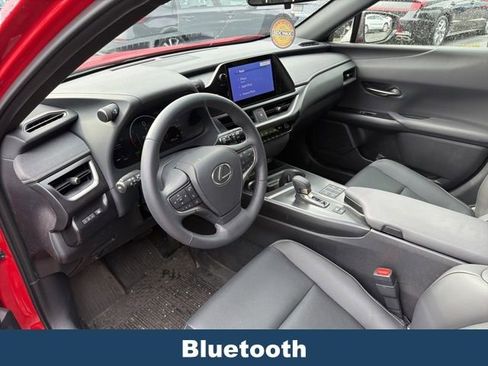 Used 2025 Lexus UX 300h FWD w/ Accessory Package (Z1) image 4