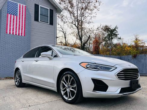 Used 2019 Ford Fusion SEL image 5