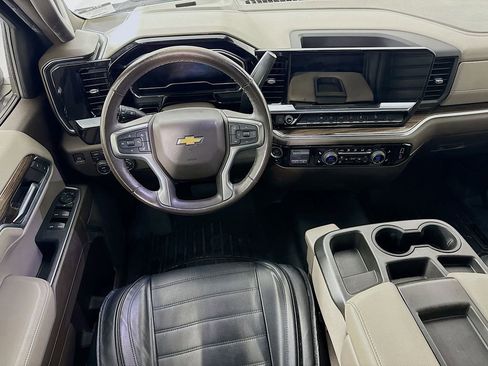 Used 2022 Chevrolet Silverado 1500 LT w/ Z71 Off-Road Package image 23
