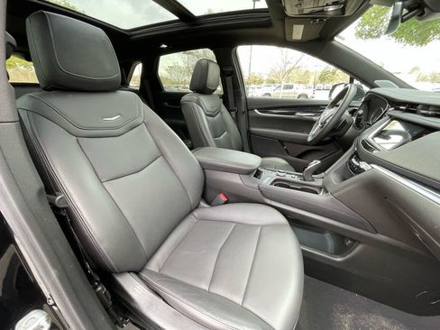 Used 2025 Cadillac XT5 Premium Luxury image 32