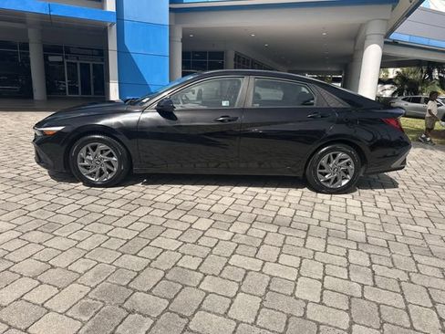 Used 2024 Hyundai Elantra SEL FWD image 32