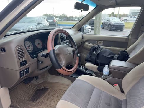 Used 1999 Nissan Pathfinder XE image 7
