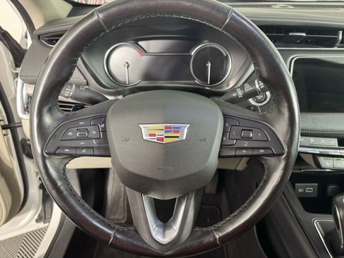 Used 2019 Cadillac XT4 Luxury w/ Cold Weather Package image 13