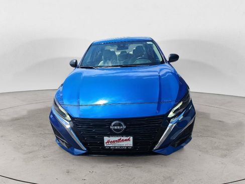 Used 2025 Nissan Altima 2.5 SV FWD image 8