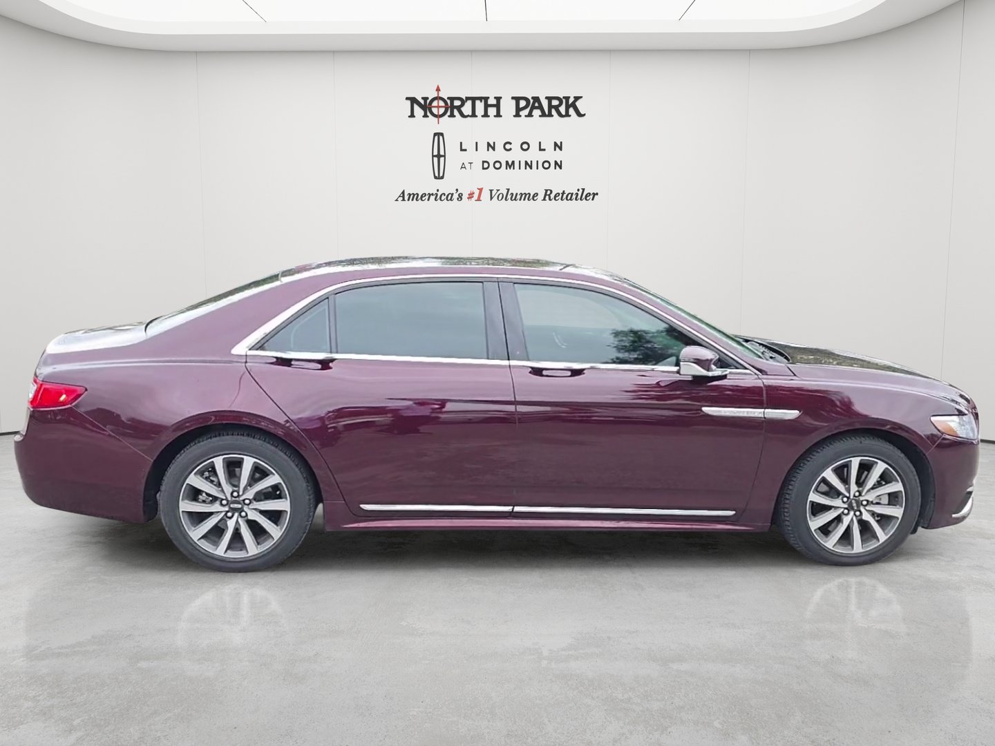 Used 2020 Lincoln Continental FWD image 7