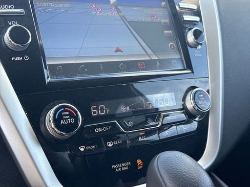 Used 2018 Nissan Murano S image 18