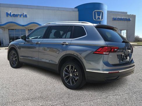 Used 2022 Volkswagen Tiguan SE AWD/4WD image 3