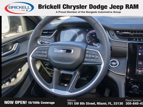 Used 2025 Jeep Grand Cherokee L Laredo RWD image 21