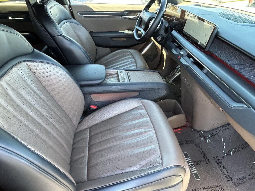Used 2024 Kia EV9 GT-Line AWD/4WD image 9