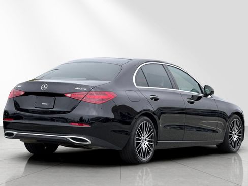 Used 2025 Mercedes-Benz C 300 4MATIC Sedan image 4
