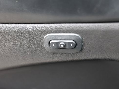 Used 2020 Jeep Grand Cherokee Limited w/ Luxury Group II image 37