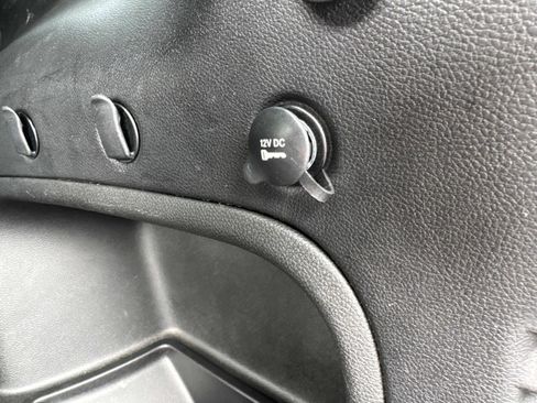 Used 2022 Jeep Grand Cherokee Limited image 9