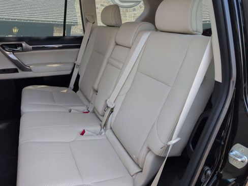 Certified 2020 Lexus GX 460 Premium w/ Premium Package AWD/4WD image 18