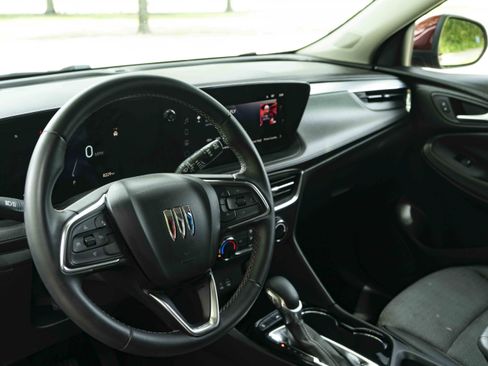 Used 2024 Buick Encore GX Preferred FWD image 16
