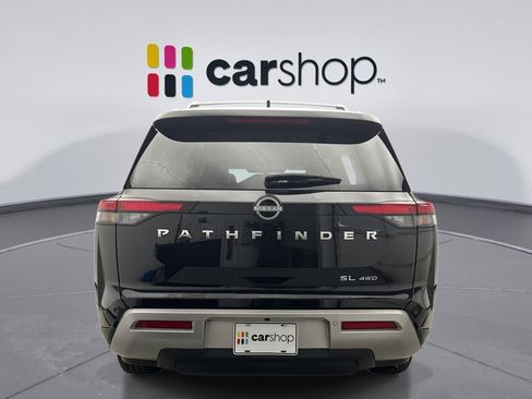 Used 2024 Nissan Pathfinder SL AWD/4WD image 4