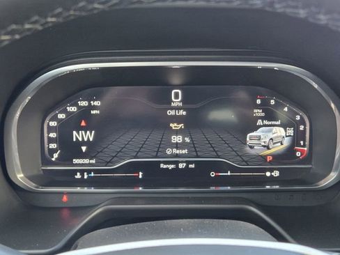 Used 2023 GMC Yukon SLE image 13