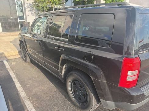 Used 2016 Jeep Patriot Sport w/ Power Value Group FWD image 3