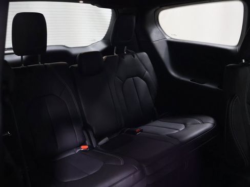 New 2026 Chrysler Voyager LX image 13