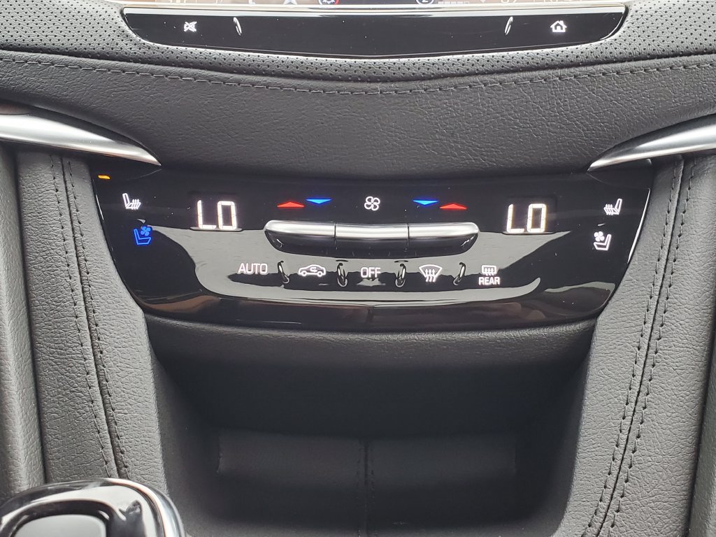 Certified 2026 Cadillac XT5 Sportv w/ LPO, Floor Liner Package AWD/4WD image 29
