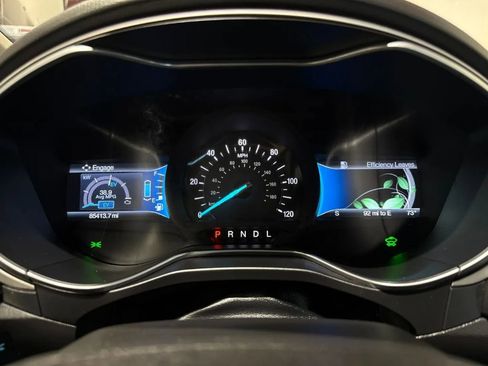 Used 2016 Ford Fusion SE image 11