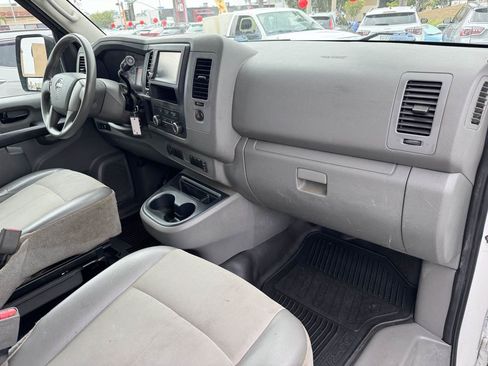 Used 2020 Nissan NV 2500 S RWD image 17