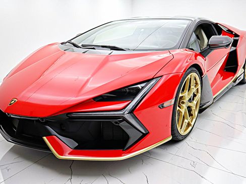 Used 2025 Lamborghini Revuelto AWD/4WD image 16