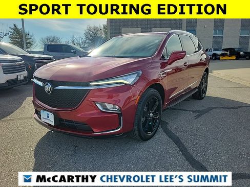 Used 2023 Buick Enclave Essence w/ Experience Buick Package image 5