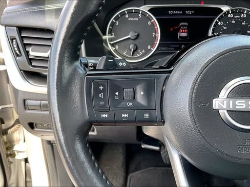 Certified 2023 Nissan Rogue SV w/ SV Premium B Package FWD image 18