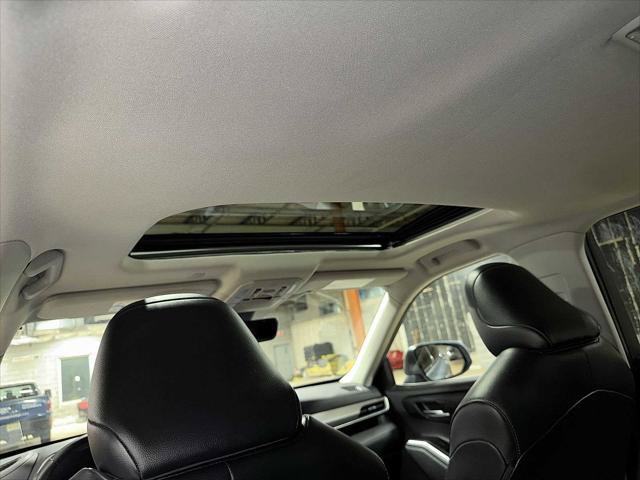 Certified 2022 Toyota Highlander XLE AWD/4WD image 25