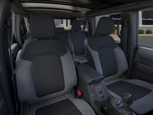 New 2025 Ford Bronco 4-Door AWD/4WD image 10