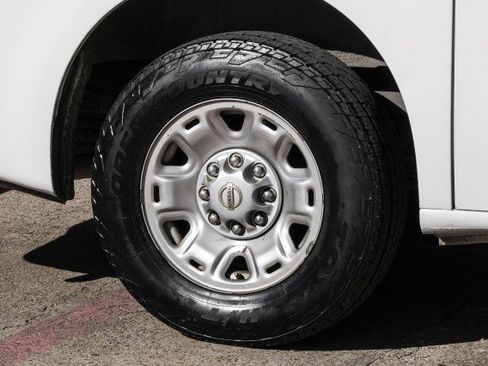 Used 2018 Nissan NV 2500 SV w/ Navigation Package image 46