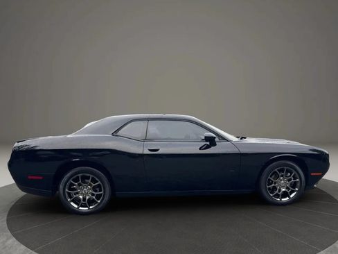Used 2017 Dodge Challenger GT w/ GT Interior Package AWD/4WD image 6