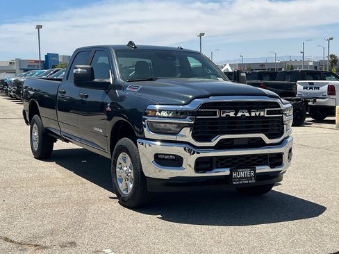 New 2026 RAM 2500 Big Horn AWD/4WD image 10