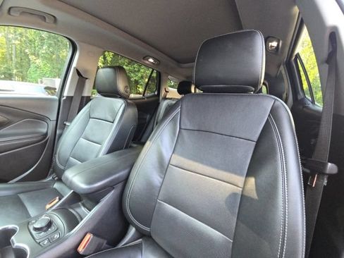 Used 2022 GMC Terrain SLT w/ Elevation Edition FWD image 24