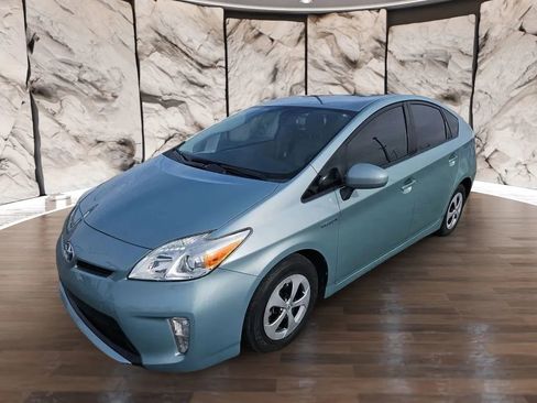 Used 2015 Toyota Prius Four image 1