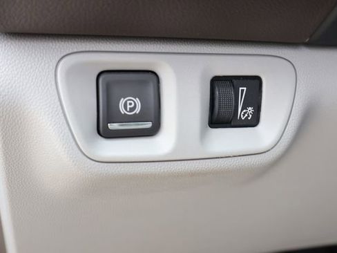 Used 2020 GMC Acadia SLT image 26