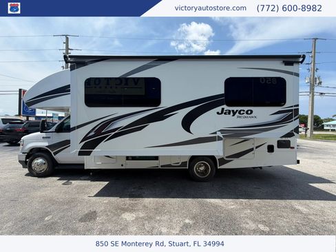 Used 2021 Ford E-450 and Econoline 450 Super Duty w/ Motorhome Prep Package RWD image 7