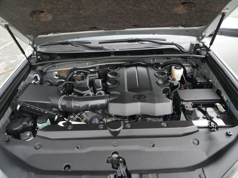 Used 2024 Toyota 4Runner SR5 RWD image 47