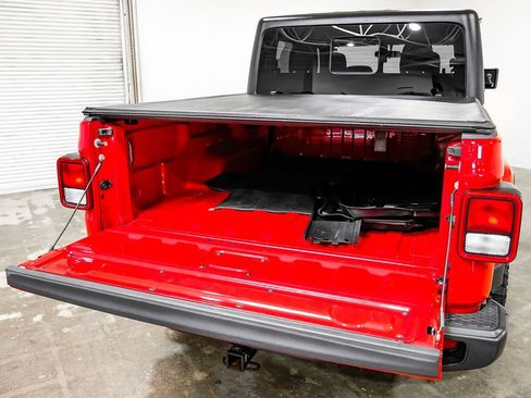 Used 2022 Jeep Gladiator Sport AWD/4WD image 57