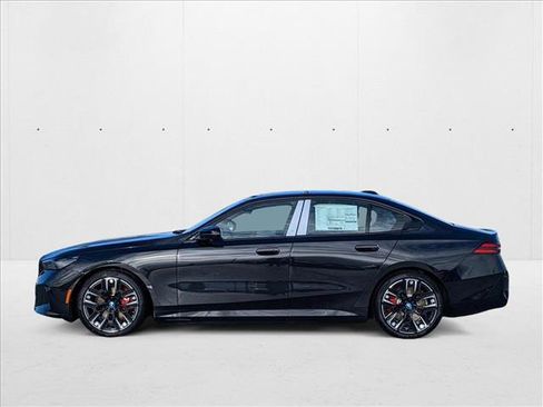 Used 2024 BMW i5 M60 w/ Premium Package image 5