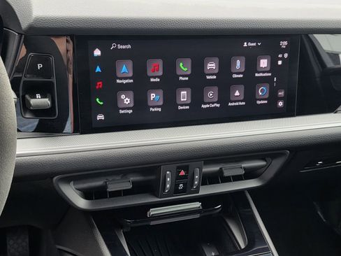 Certified 2025 Porsche Cayenne AWD/4WD image 18