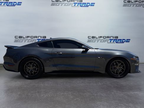 Used 2020 Ford Mustang GT image 4