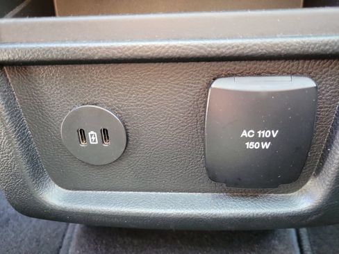 Used 2024 Ford Edge Titanium w/ Equipment Group 301A AWD/4WD image 16