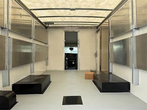 New 2022 Chevrolet Express 3500 w/ Power Convenience Package image 10