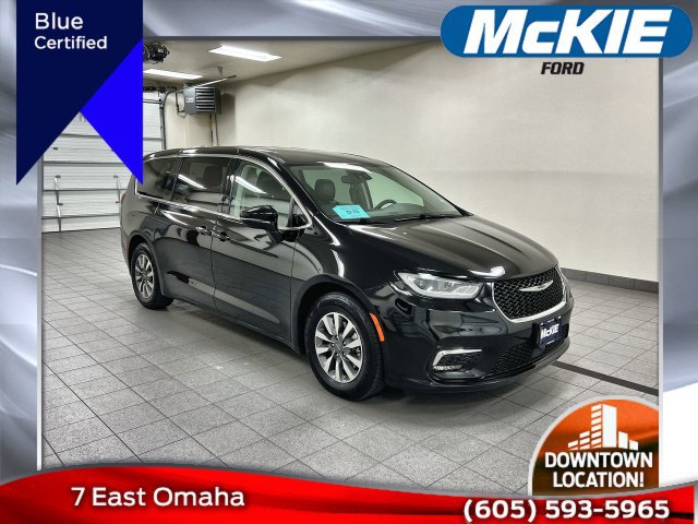 Used 2024 Chrysler Pacifica Limited FWD image 1