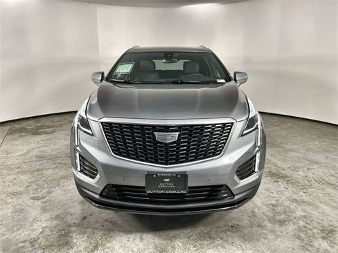 Used 2025 Cadillac XT5 Luxury image 3